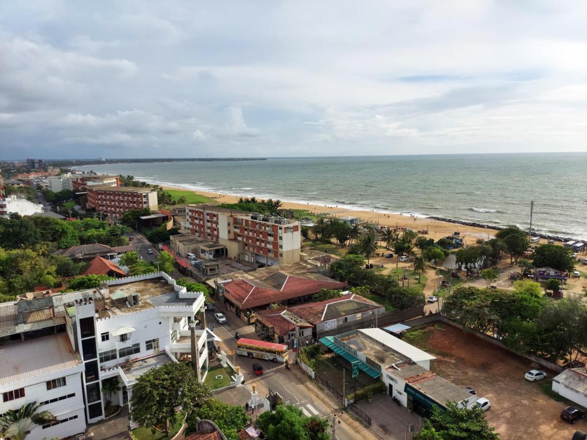 Ocean Breeze Residence Negombo Buitenkant foto