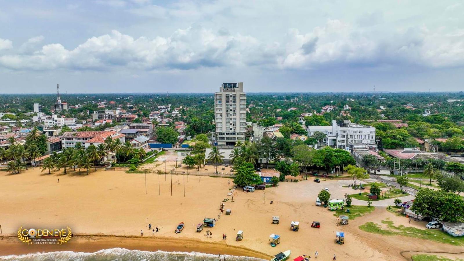 Ocean Breeze Residence Negombo Buitenkant foto