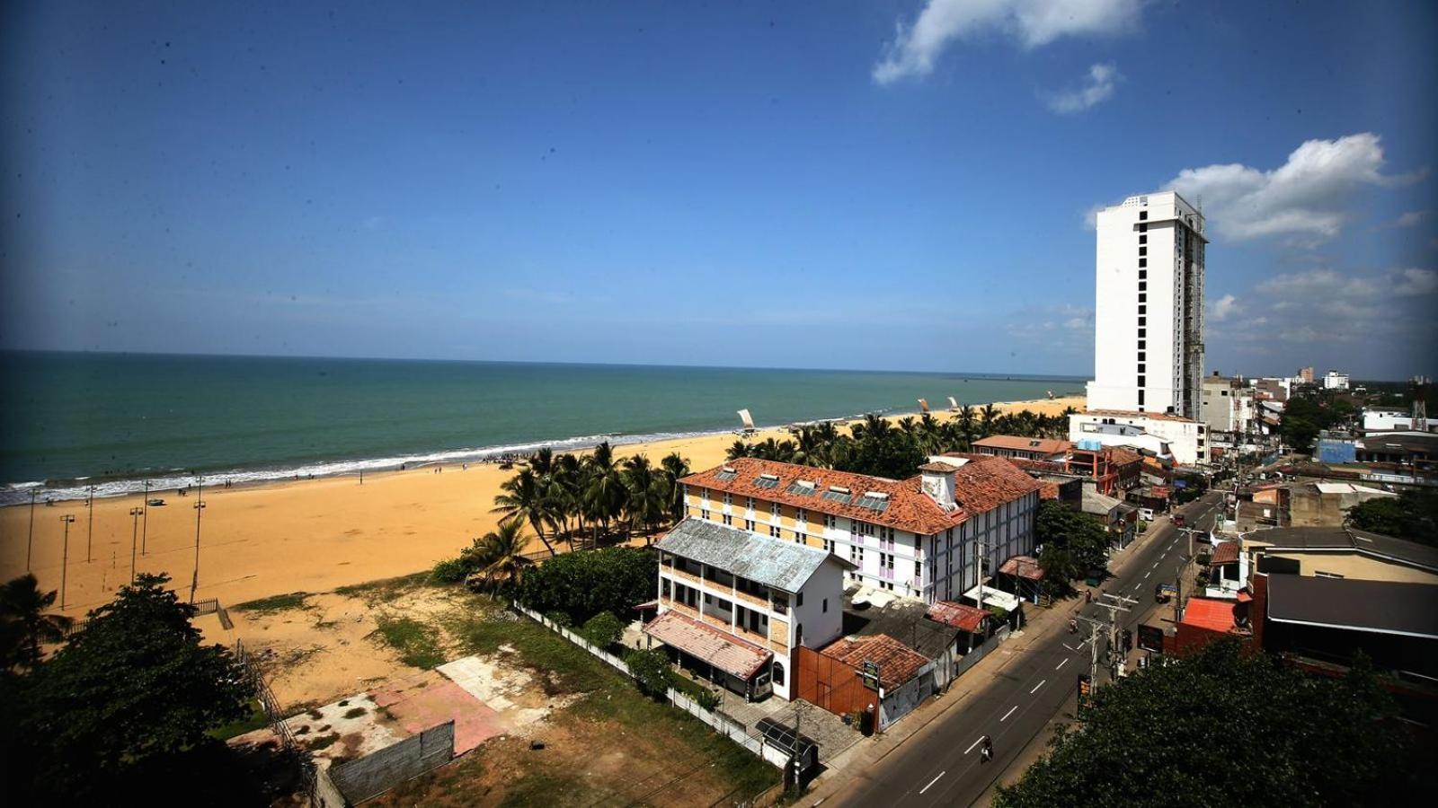 Ocean Breeze Residence Negombo Buitenkant foto